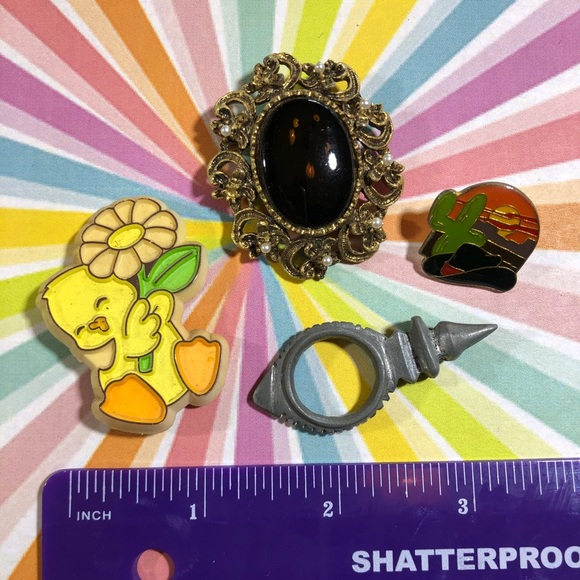 Vintage 80’s jewelry lot pins ring tie tack - Picture 3 of 3